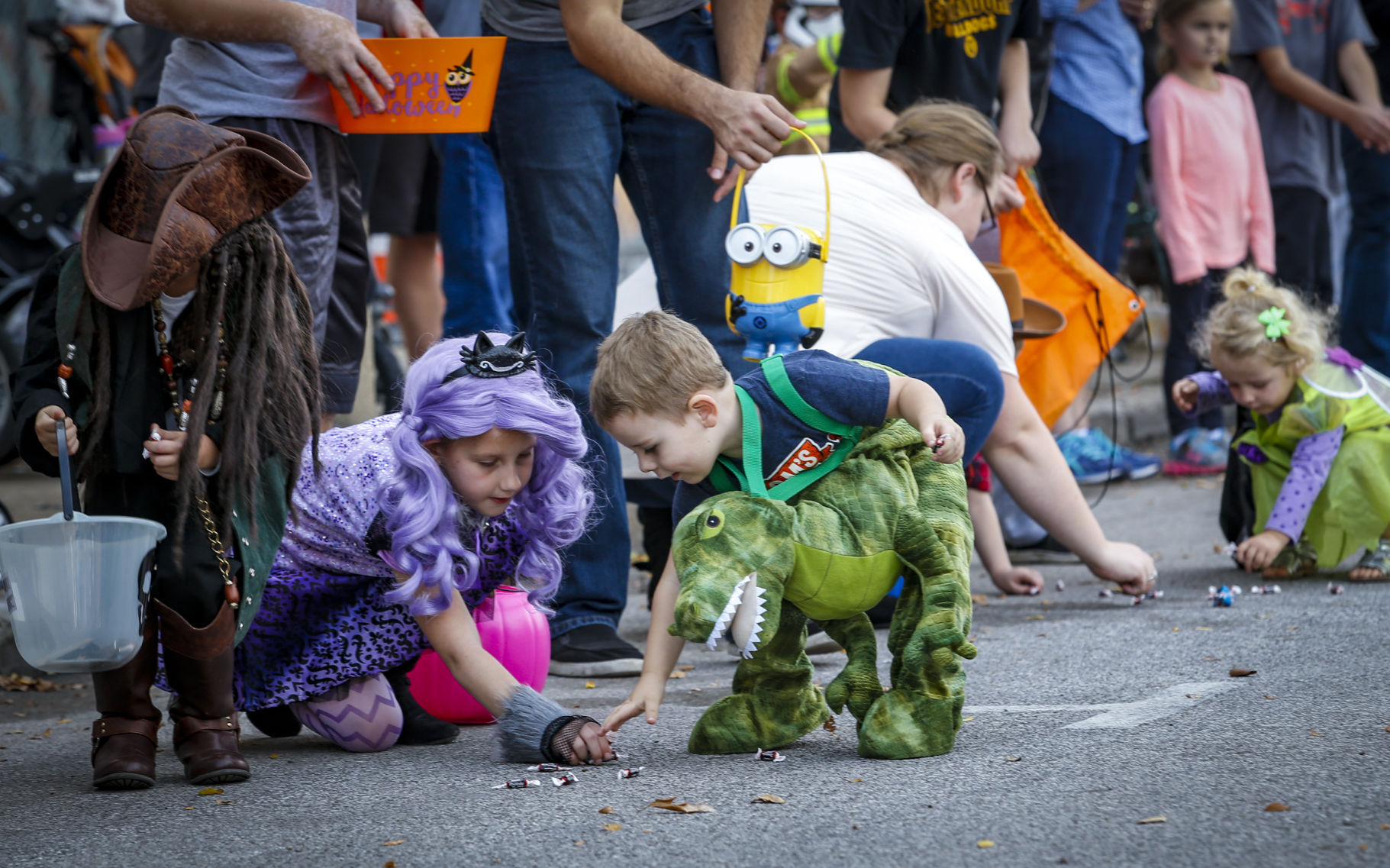 102916-DAVENPORT-HALLOWEEN-018.jpg